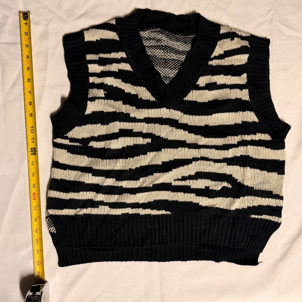 Zebra pattern vest - Picture 3 of 5